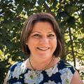 Dr Lesley Jones